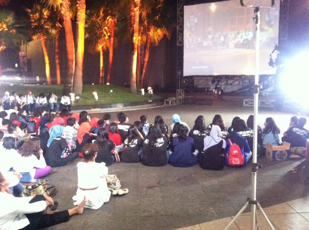 TarraBudiman's tweet photo. Nobar #TributeOlgattv. #admin http://t.co/qRl16KhbHX