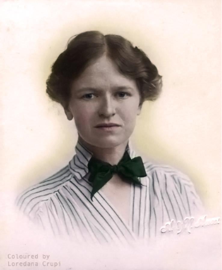 Loredana_Crupi's tweet photo. #JessieStreet Ahead of her time http://t.co/VdG25peGPt #theTrix #colorization @HuffPostWomen @UNWomenAust @jera_int http://t.co/zwVZ99PhJp