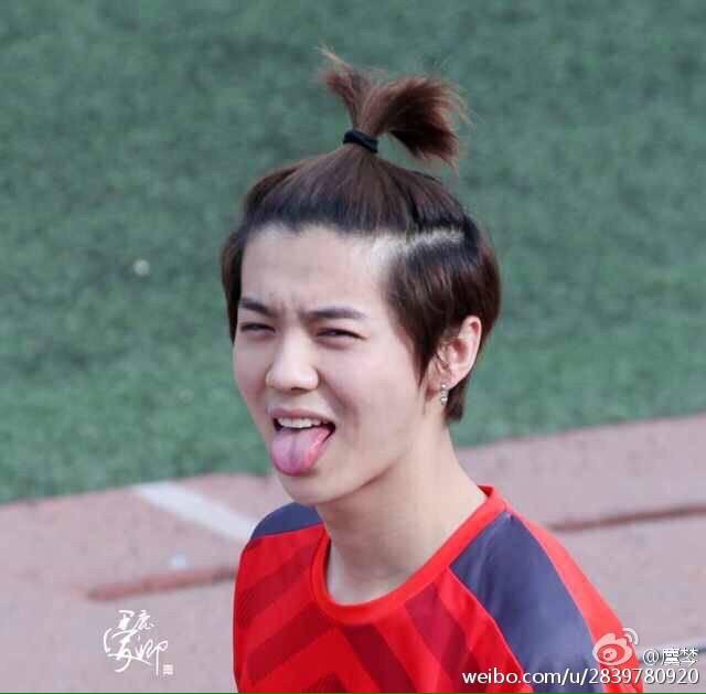 To the guy who made me crazy, HAPPY BIRTHDAY LU HAN! 