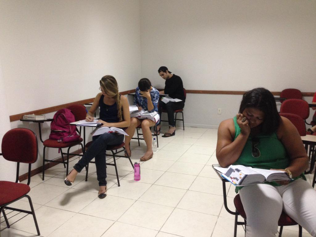 DamasioNit's tweet photo. #NiteróiéDamásio #simuladoOAB #damasiooab #Damasio @darlanbarroso @La_Glaucita http://t.co/CDn1SAnfY2