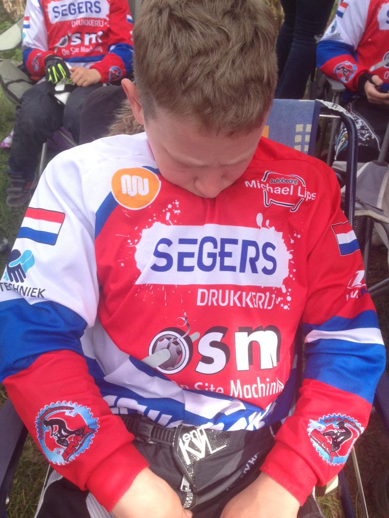 Helendzwart's tweet image. @daltopper in het begin een beetje...teleurgesteld. Maar uiteindelijk toch nog halve finale gehaald. Voor jou. :-)