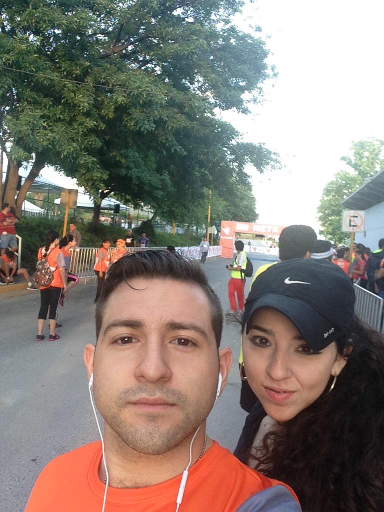 abelardoian's tweet photo. Corriendo  #hermana #sercorredor  #udem http://t.co/mlMgFYRYuB