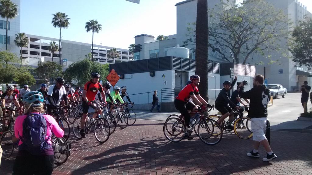 heybikela's tweet photo. And we're off, riding to make our streets safer! @FinishTheRide #finishtheride #bikeLA http://t.co/LZHFRljeVT