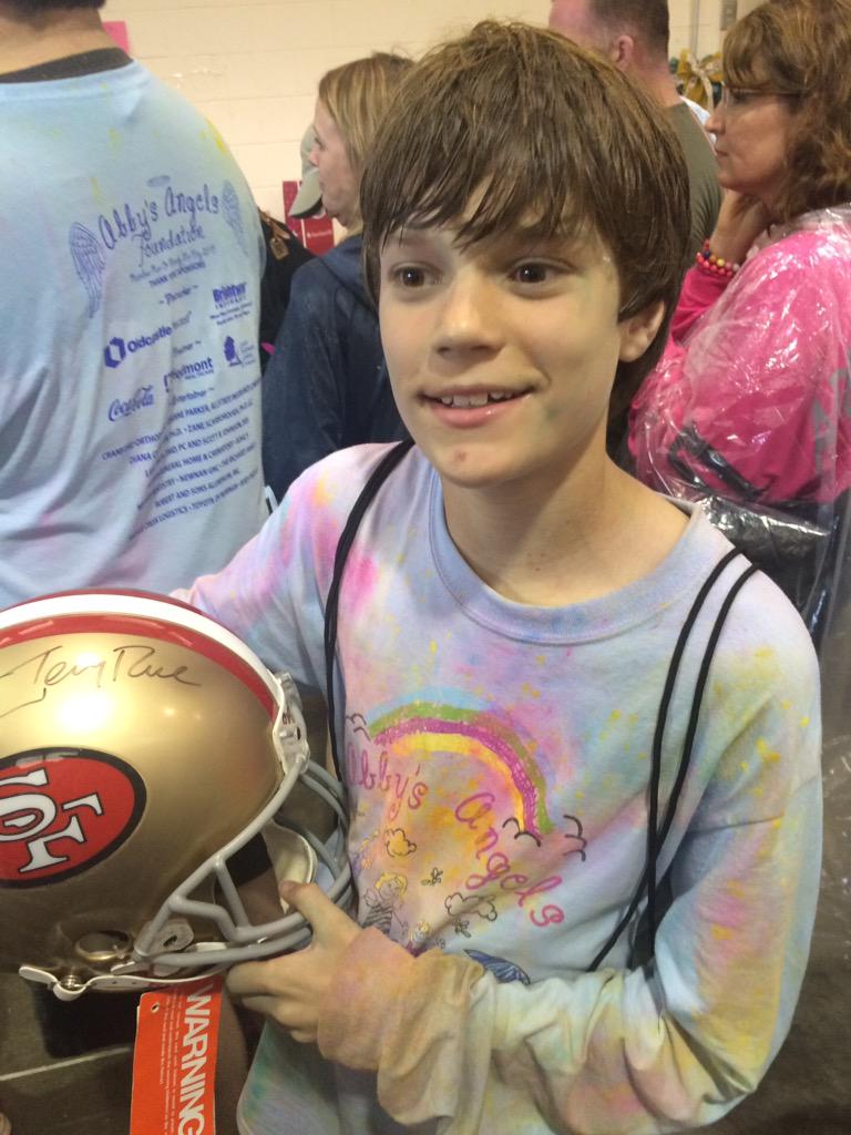 nancolvin's tweet photo. Won the Jerry Rice autographed helmet! #jerryrice #football #autographs #happyboy #49ers #SanFrancisco http://t.co/G0K45xK0Fu