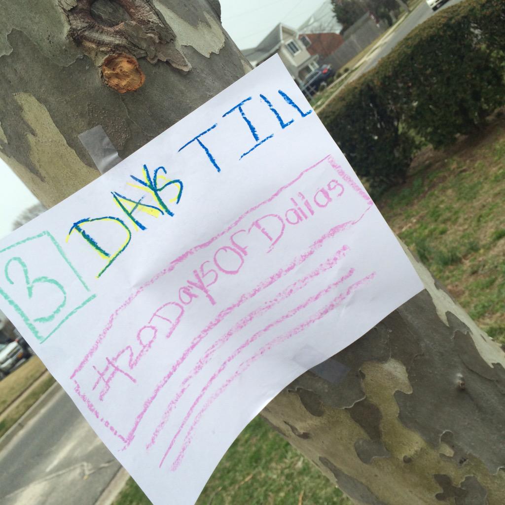 lindseyhope_'s tweet photo. 🙈🙉🙊
We're getting the word out cam💕
@camerondallas 
#20DaysOfDallas 
🙈🙉🙊 http://t.co/fsqs3GaiiW