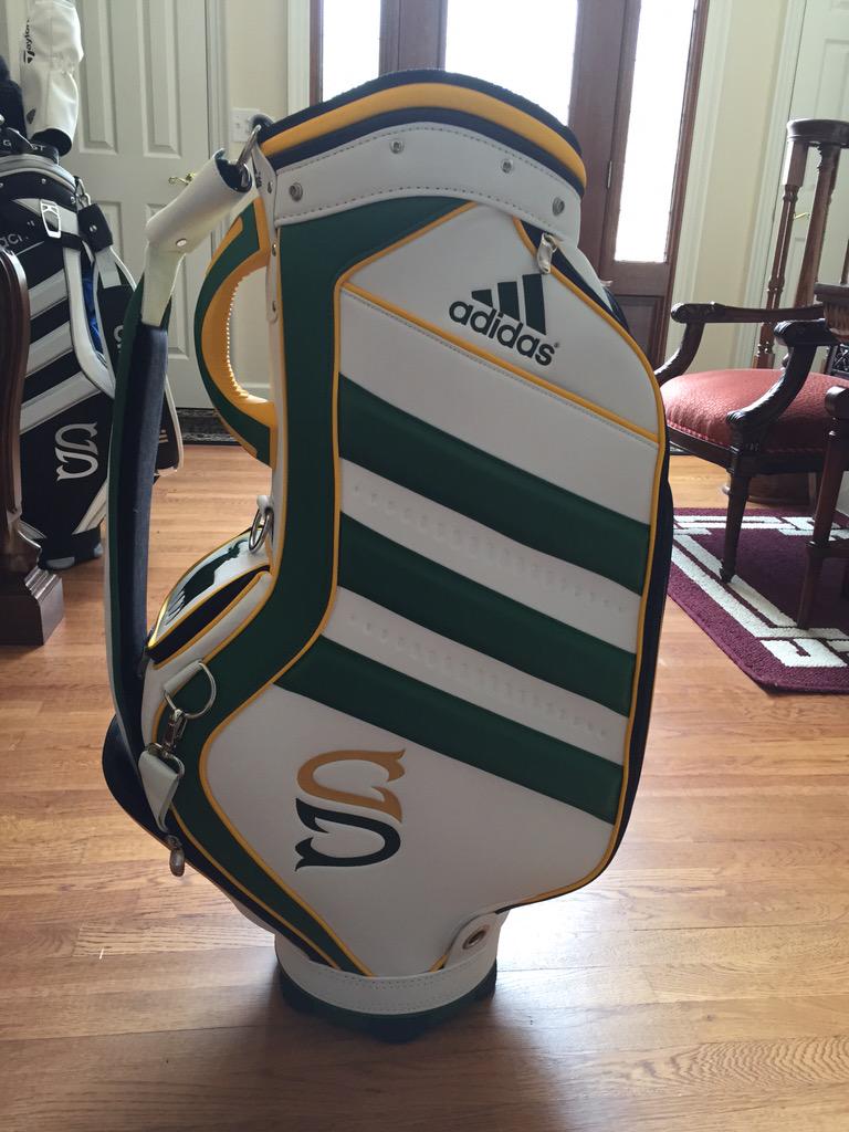 Desviación definido Precursor Sergio Garcia on Twitter: "My @adidasGolf bag for this week with the iconic  green/white/gold colors. Love it!!! Mi nueva bolsa para esta semana  http://t.co/GsOCQgIukd" / Twitter