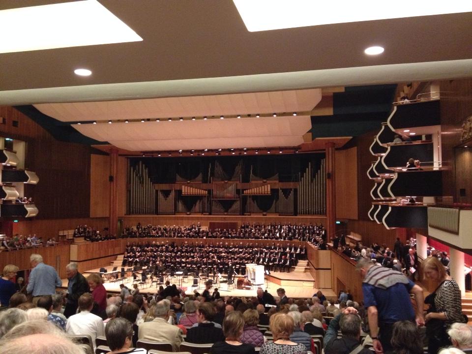 OllieLRogers's tweet photo. @BartsChoir perform #Handel's #Messiah @southbankcentre feat. @Gaelanconnolly - great music! http://t.co/oHT7uJu8kG