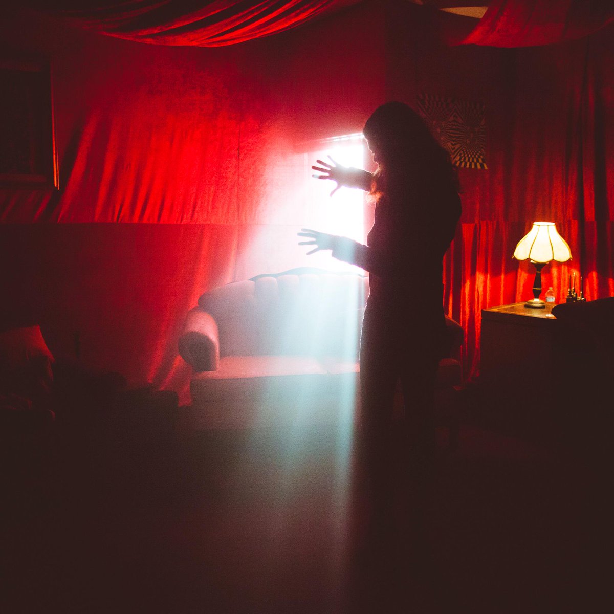 betsnewman's tweet photo. Don't wake me I'm not dreaming @bornsmusic @72U @Interscope #lucidcandy http://t.co/AjAp1D6JEX