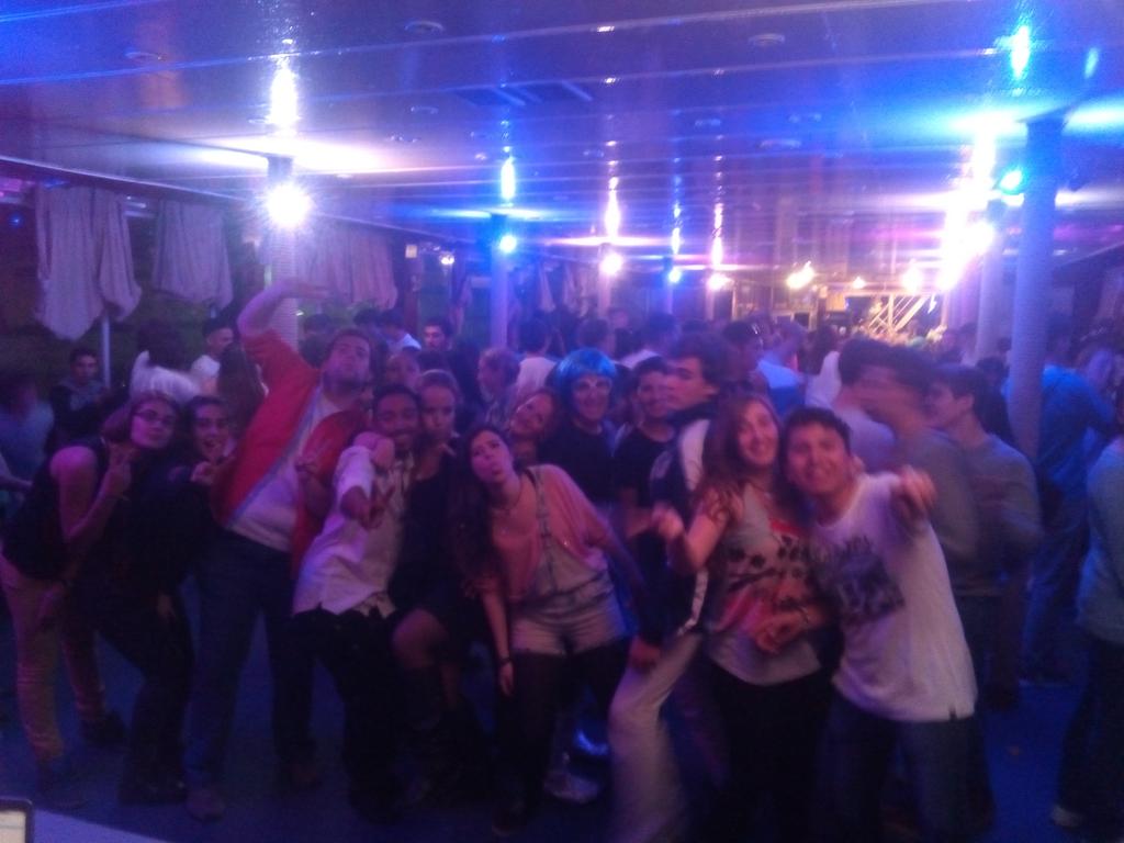 animacionmacar's tweet photo. Y seguimos!!!! #Barconofuturama2015 http://t.co/FbdlZ1hsFu