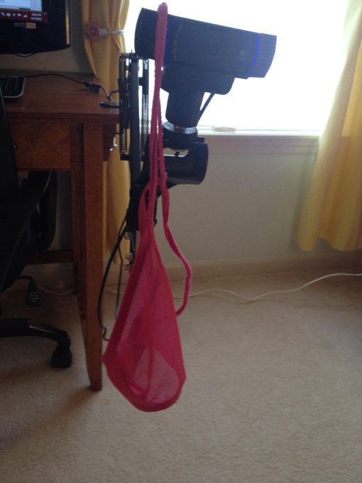 How did they end up there???! LOL http://t.co/RwBjaXkWIv<a href="/tag/liveonstreamate"class="tags"><span>#liveonstreamate</span></a>