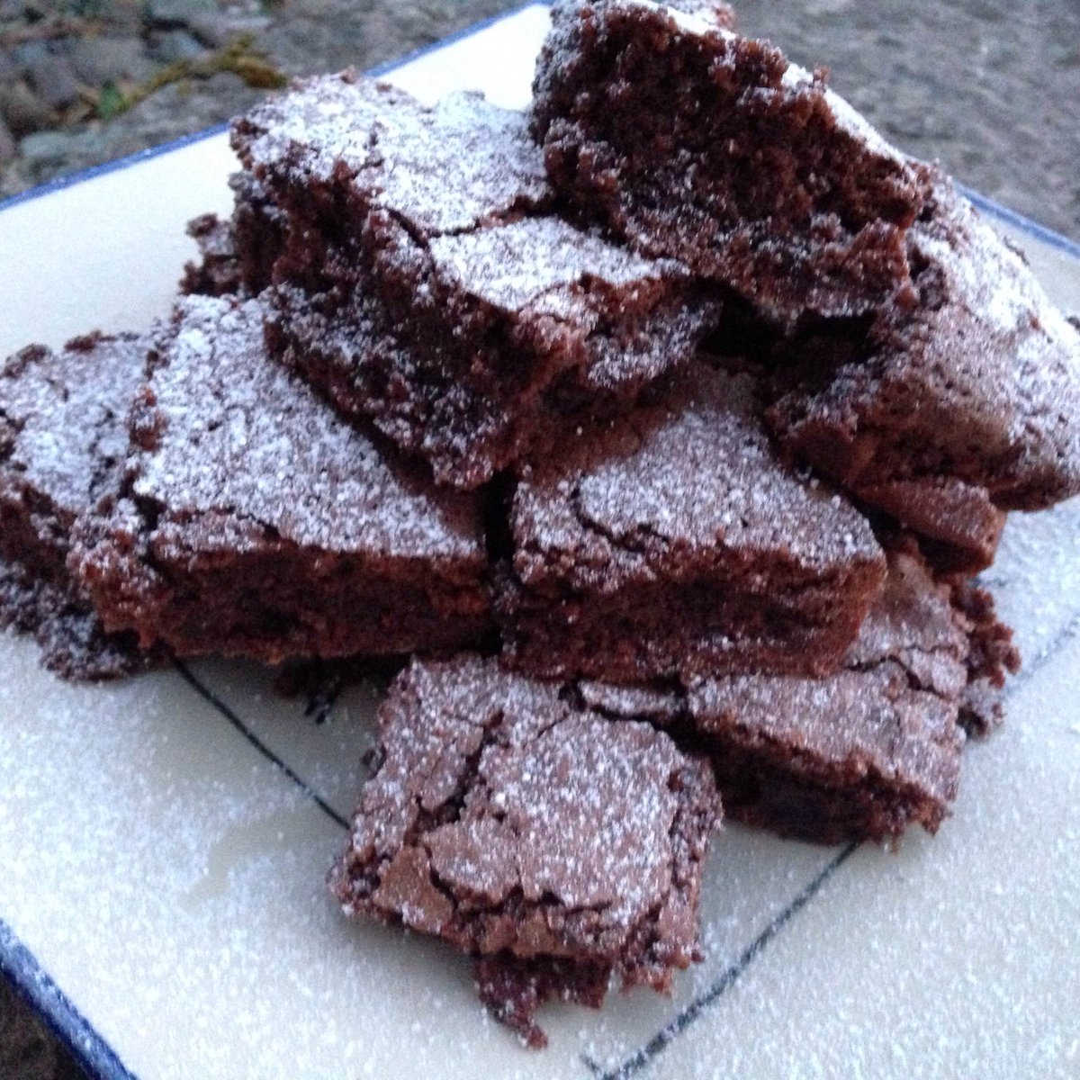 FarmersTableIRL's tweet photo. Evening Chocolate brownie treat @thecakeandcrumb @SuperValuIRL #Foodacademy #delicious http://t.co/nasGUWVVC5