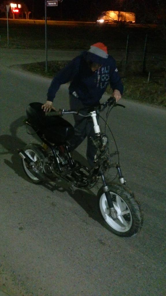 divi_septini's tweet photo. Šodien labi pastrādāts un pat sajusts šīs sezonas pirmais dūms! #būs #yamaha #polīns #jauda http://t.co/2QnCFydlkJ