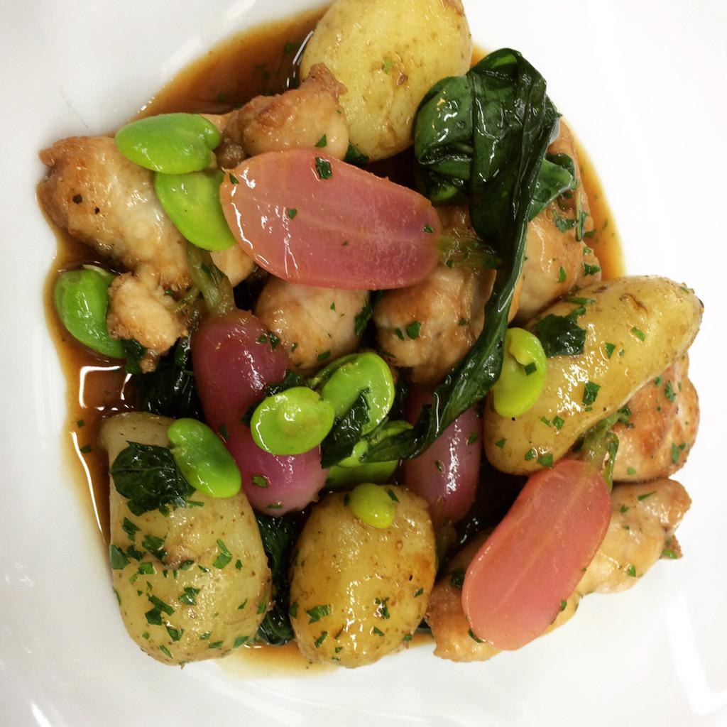 MagdalenSE1's tweet photo. Lambs sweetbreads, Jersey Royals and mint http://t.co/sZW6axhWfI