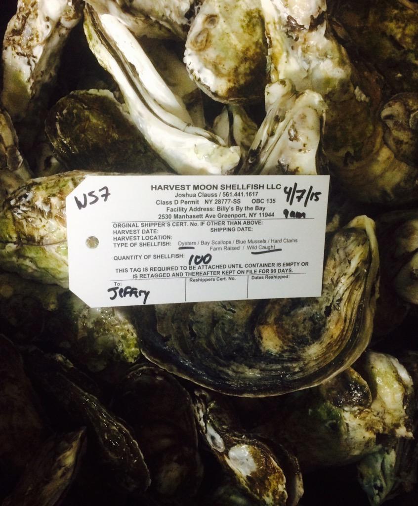 TheJeffreyNYC's tweet photo. Picked fresh at 9am,a fresh batch of Long Island oysters has arrived! Best part is they're #ABuckAShuck from 4pm-7pm http://t.co/5eOB1MTY99