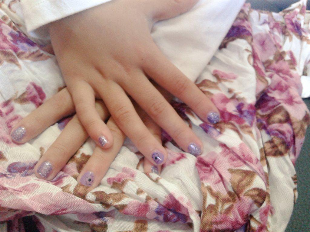 CazpeLaura's tweet photo. Hasta las más pequeñas son coquetas. ¿Quieres arreglarte las uñas para tu primera Comunión?
¡Llámanos! 966734697 http://t.co/sRAF41akYQ