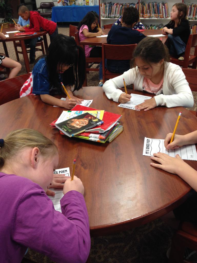 LESlibrary's tweet photo. 2nd grd celebrate poetry month writing 5 senses poems with similes. #MCLA #LegacyElement http://t.co/iFwFpc0pMy