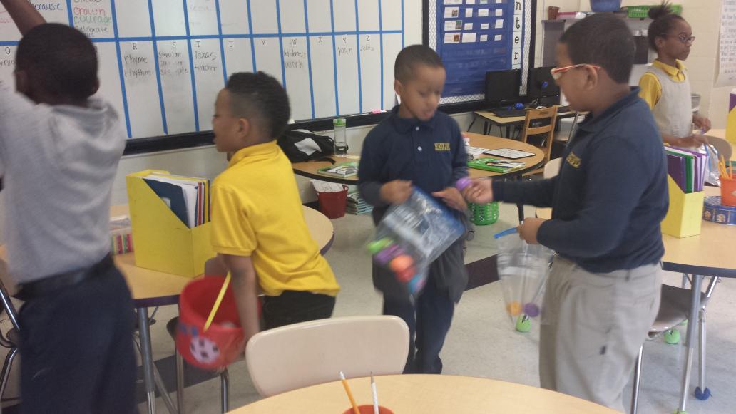 EEP2ndGradeAT's tweet photo. St. Andrews 1st Easter egg hunt. @EEP2ndStAndrews @RaglandDavina http://t.co/g72L1RfPAc