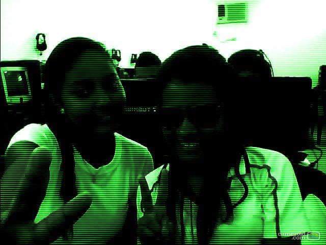 DayanaQuinteroC's tweet image. #School #Prom2012 #Memories #Bff :$$