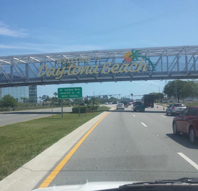 andriabarrera's tweet photo. Daytona, UIW Cheer has arrived 😏🎀☀️ #uiwcheer #2CAD2E #uiw http://t.co/Z0ZPwNF1H9
