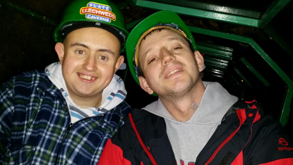 Darren Thomas tweet media
