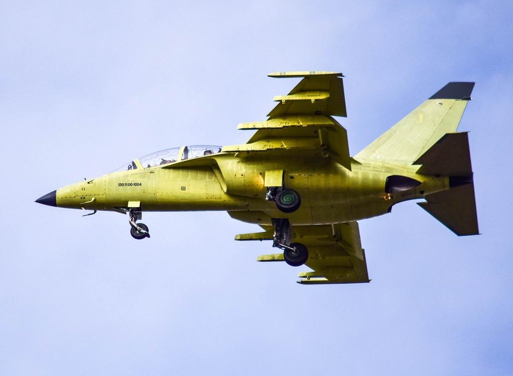 ابريل القادم : بيلاروسيا تتسلم 4 مقاتلات Yak-130 وكازخستان تتسلم 4 مقاتلات Su-30SM CCAKR9RVIAAM4w5