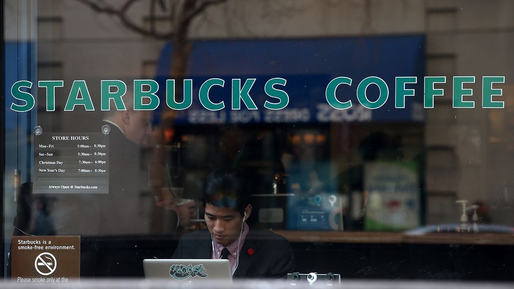 Eater's tweet photo. Starbucks to finance employees' entire college tuition cost http://t.co/i7tvh2Y5dj http://t.co/8jvsmCn8rt