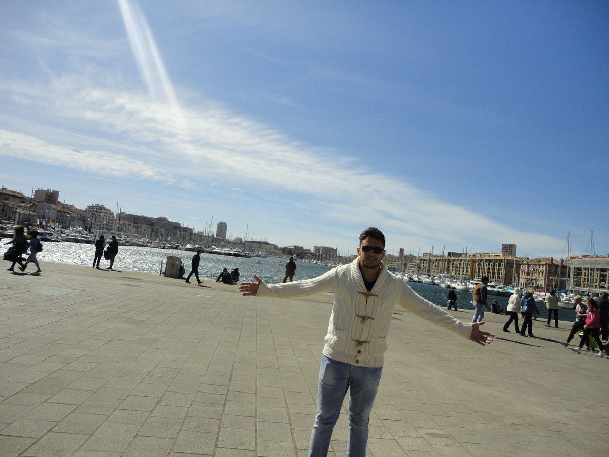 cjmlg's tweet photo. Marseille http://t.co/7ThLtNsUHg