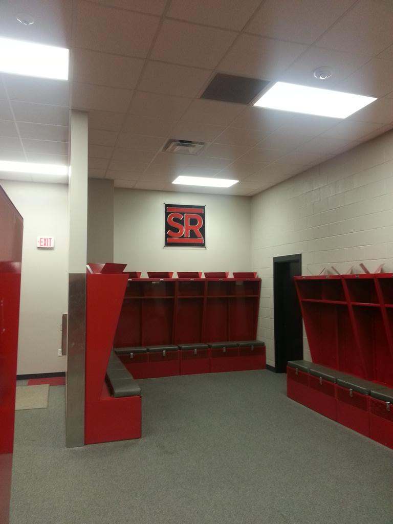 coach_card's tweet photo. Lockerroom looking great! Guys working hard! #LockerroomSWAG #BrandEm #RideForTheBrand http://t.co/R0UIM30sam