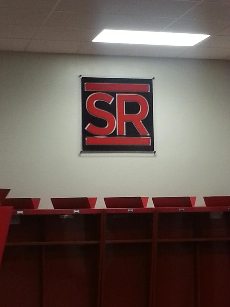 coach_card's tweet photo. Lockerroom looking great! Guys working hard! #LockerroomSWAG #BrandEm #RideForTheBrand http://t.co/R0UIM30sam