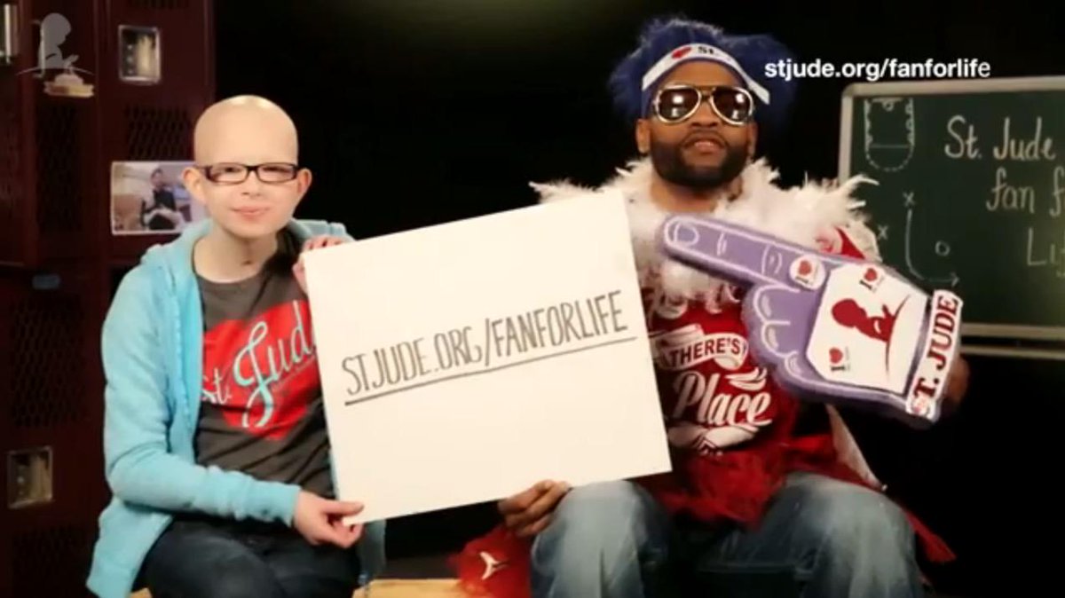 memgrizz's tweet photo. . @MrVinceCarter15 becomes a @StJude Fan for Life! You can too! Watch > fhttp://ow.ly/LiW5r http://t.co/ahKRKODm4x