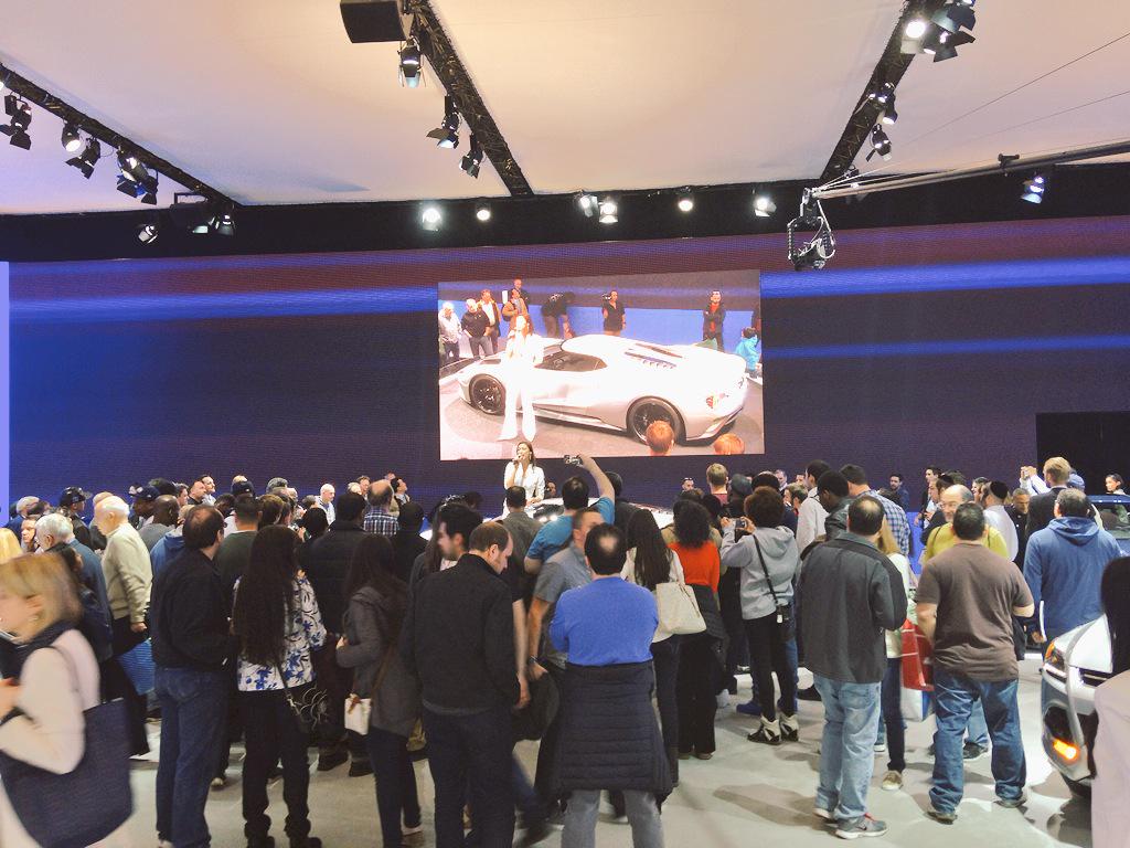 Ford_Brian's tweet photo. @Ford_CameronG and the new #GT entertaining the crowd @NYAutoShow #Popular #NYIAS #FordNYIAS #Supercar #HearYeHearYe http://t.co/ErWlxYNt93
