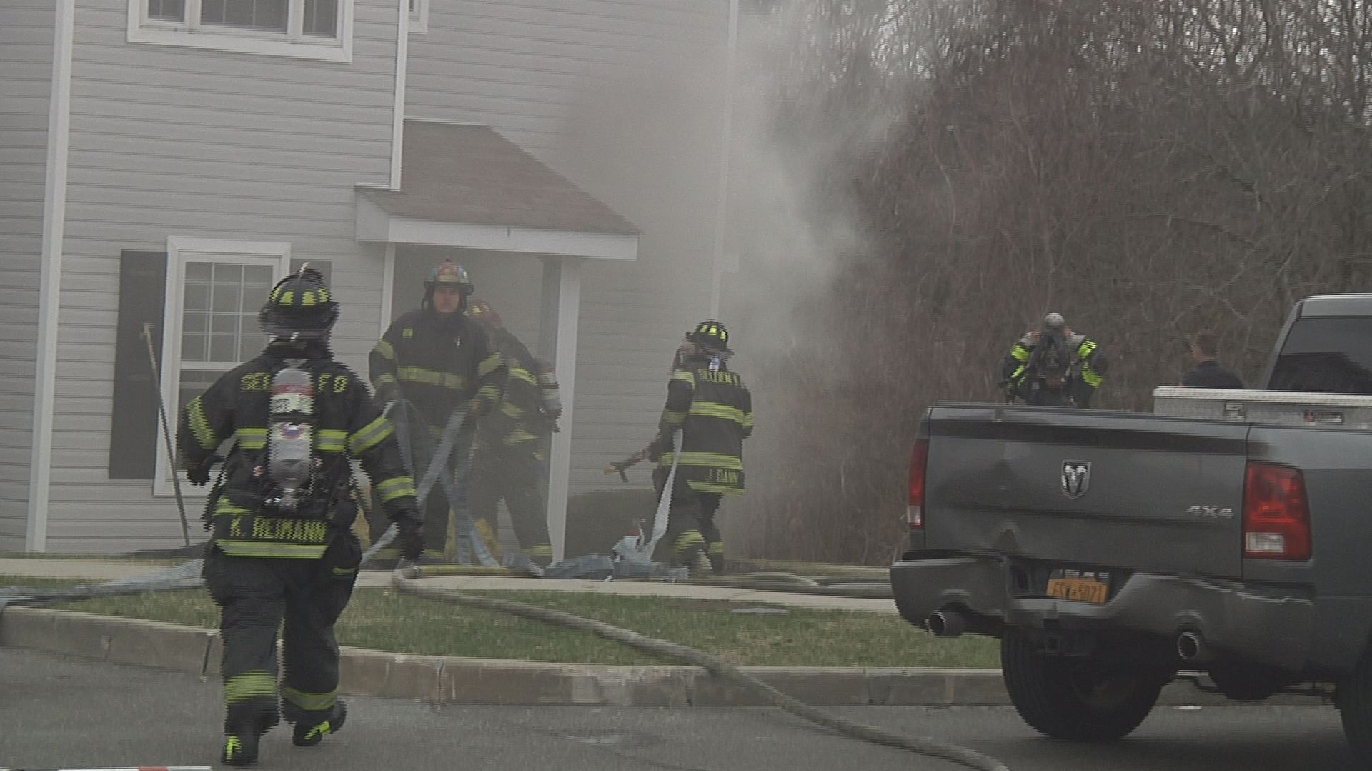 Stringer News on Twitter "Farmingville,NY Firefighters hurt battling