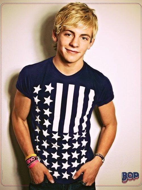 miranda_brewer's tweet photo. For @Kayleig94093114 for being my bff and because I know u love Ross Lynch. http://t.co/2jaMsXGu7a