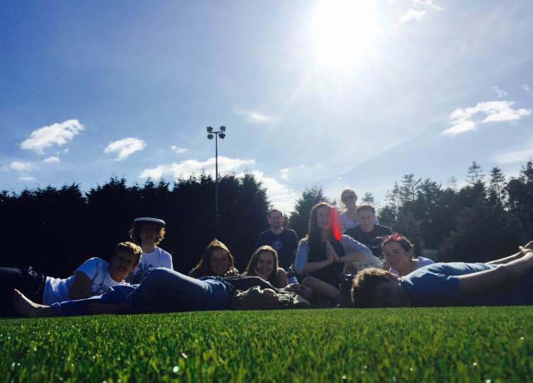 UStAUltimate's tweet photo. Flatball had a lovely afternoon throwing on the 3G. We had to play with this beautiful weather! #flatwhat #flatball http://t.co/9SLPqpZyjI