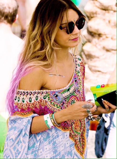 egostories's tweet photo. Vanessa always has the best outfits 😍💞 http://t.co/nb9TtkQXjn