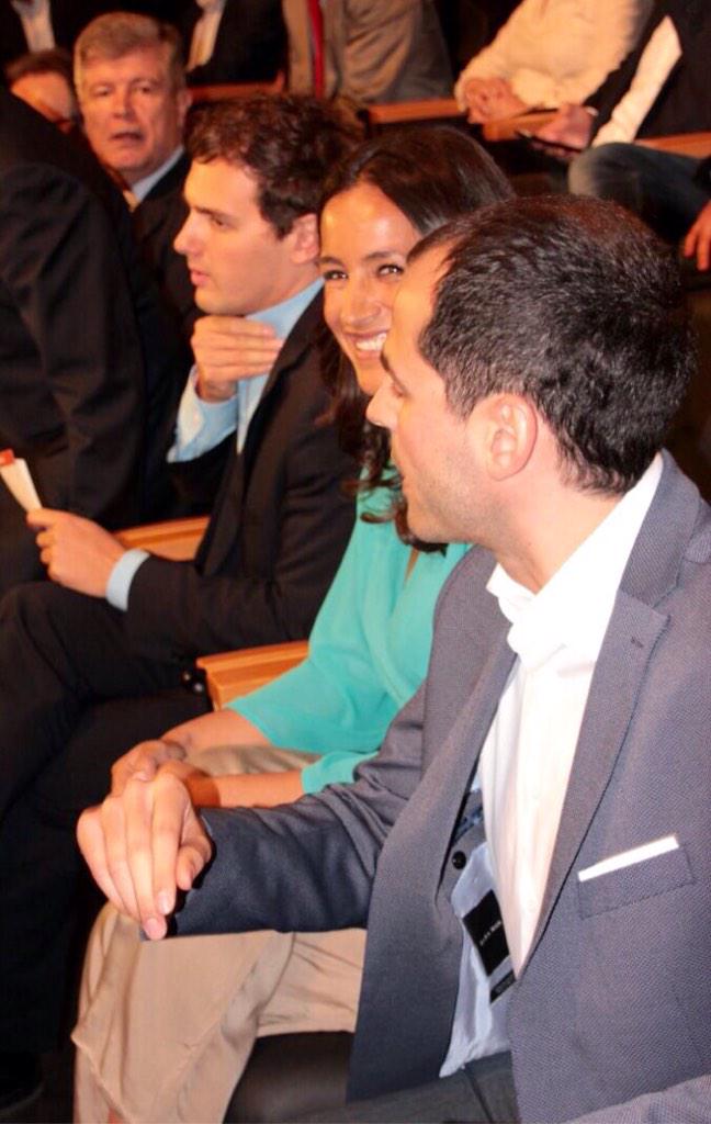 CsPozuelo's tweet photo. Los candidatos al Ayto y la Cdad de Madrid @begonavillacis y @ignacioaguado con @Albert_Rivera en #EconomíaCs2 http://t.co/mHd1pA4LKe