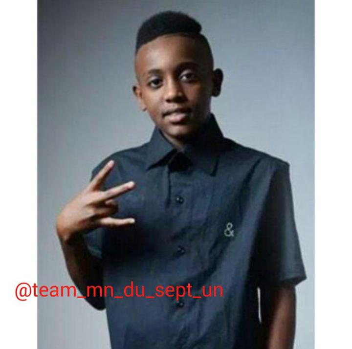 team_mndu71's tweet photo. MARVIN 🚀💘 @MN_71officiel  #OnEstLa #OnSoutient #NMSTP #LesChosesSePassent #TeamMndu71 http://t.co/UD9wa2WeiO