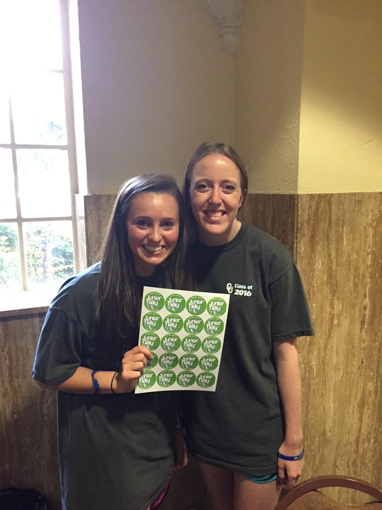 OUClassof2016's tweet image. Come to Junior Day tomorrow and snag one of these awesome shirts....FOR FREEEEEEEEEEEEE!!!!!!!!!! 3-8 in Meacham!