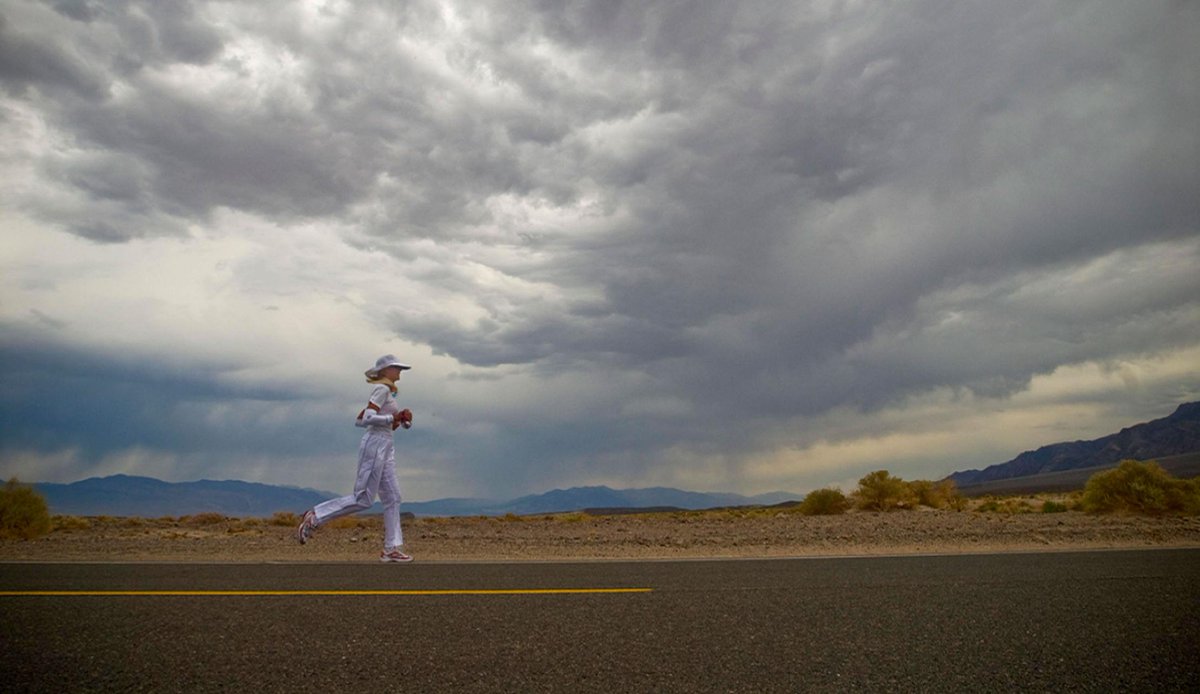 PreventionMag's tweet photo. When a doctor told her she was too old to run, she cried. Then she ran a marathon: http://t.co/B8KA8qfOK2 http://t.co/lYtBGVynqQ