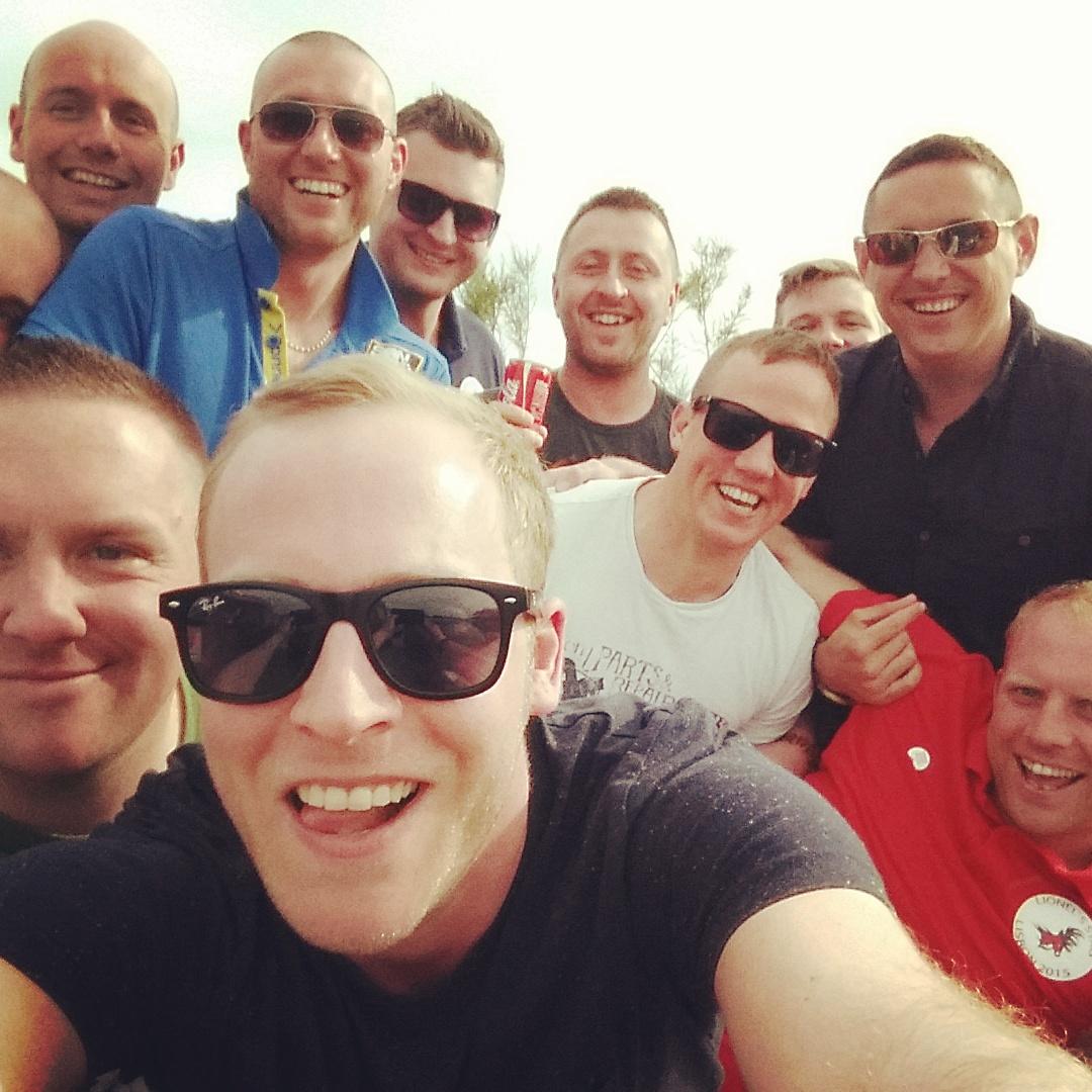 Gasboot's tweet photo. Stag selfie #shitkiss http://t.co/KEeyhljYpm