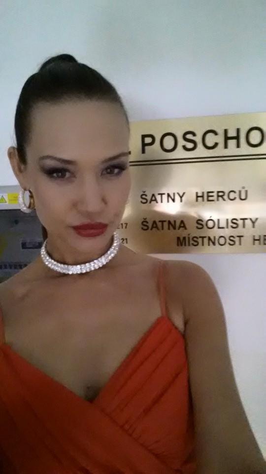 CzechBabes's tweet photo. Evening dress to see a theatre play...or would you rather play with me? #czechgirl http://t.co/6QvnQGQYca