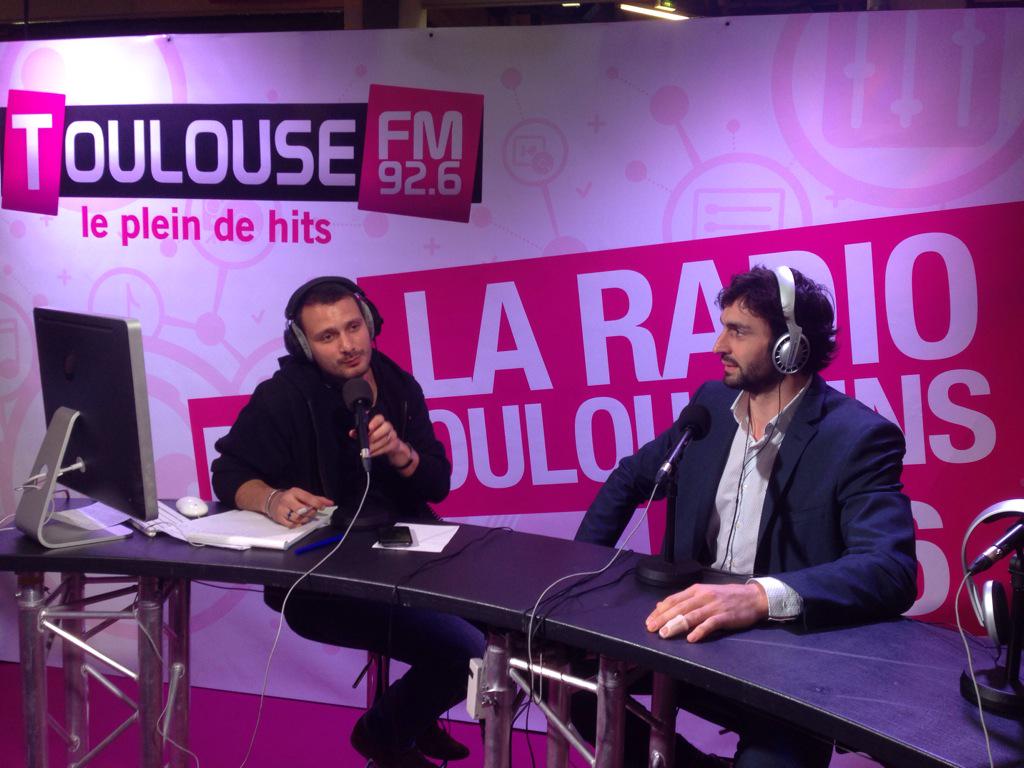 FENIX_HB's tweet photo. Rémi #Calvel "on air" sur @ToulouseFM notre partenaire média #FoiredeToulouse http://t.co/uoMgAPsT8f