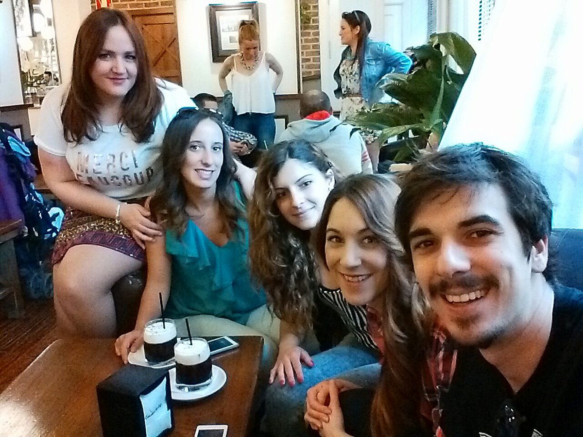 mariamyera's tweet photo. "@CaoticCe: Pues no...no han sido unas malas vacaciones :) :) http://t.co/WjB0Z4ltcD" han sido unas buenas vacaciones jejeje