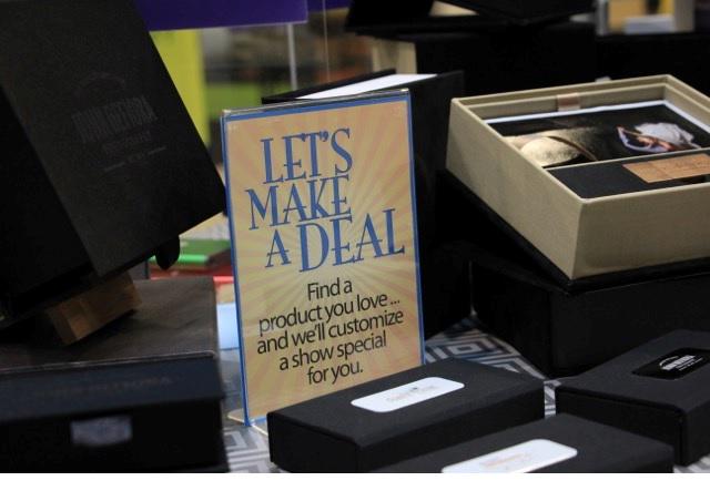 photoflashdrive's tweet image. #shutterfest oodles of gorgeous Custom Packaging &amp;amp; Flash Drives &amp;amp; Let&apos;s Make a Deal Booth19/20 #presentationmatters