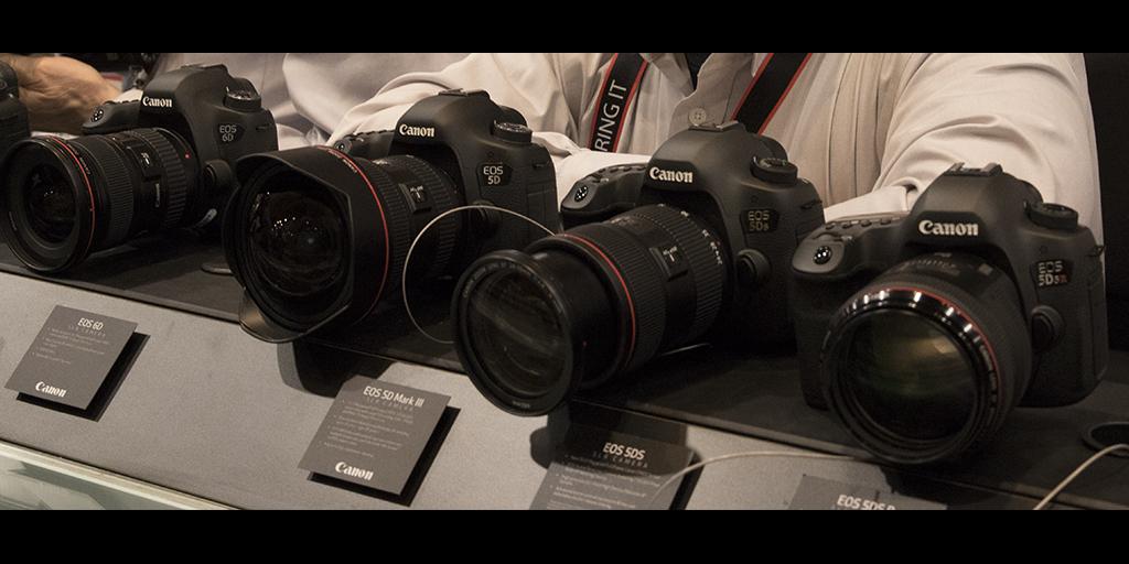 CanonUSApro's tweet photo. If you’re at #ShutterFest, stop by our booth to get your hands on the #EOS5DS &amp; EOS5DSR http://t.co/cbxzejRtHQ