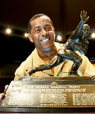 Happy Birthday to Tony Dorsett! The NFL Hall of Famer is 61 today! 