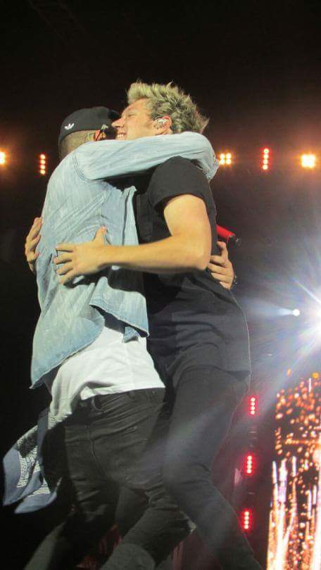 tamy_styless's tweet photo. #HungaryLoveOneDirection 
Niaam
@onedirection http://t.co/yc8ejpXVS3
