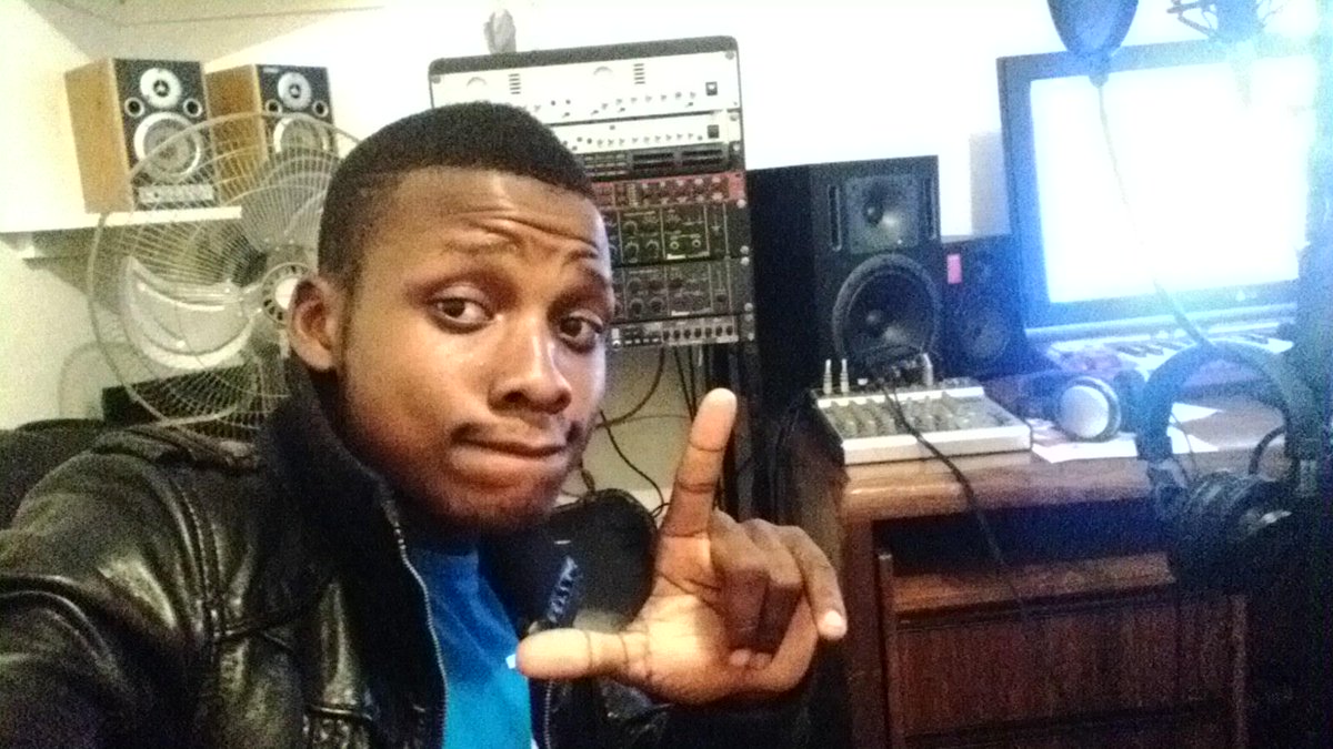 leefreeone's tweet photo. Music #TheMaking #Zimtalent #Leefree http://t.co/hkLDLgCXF0