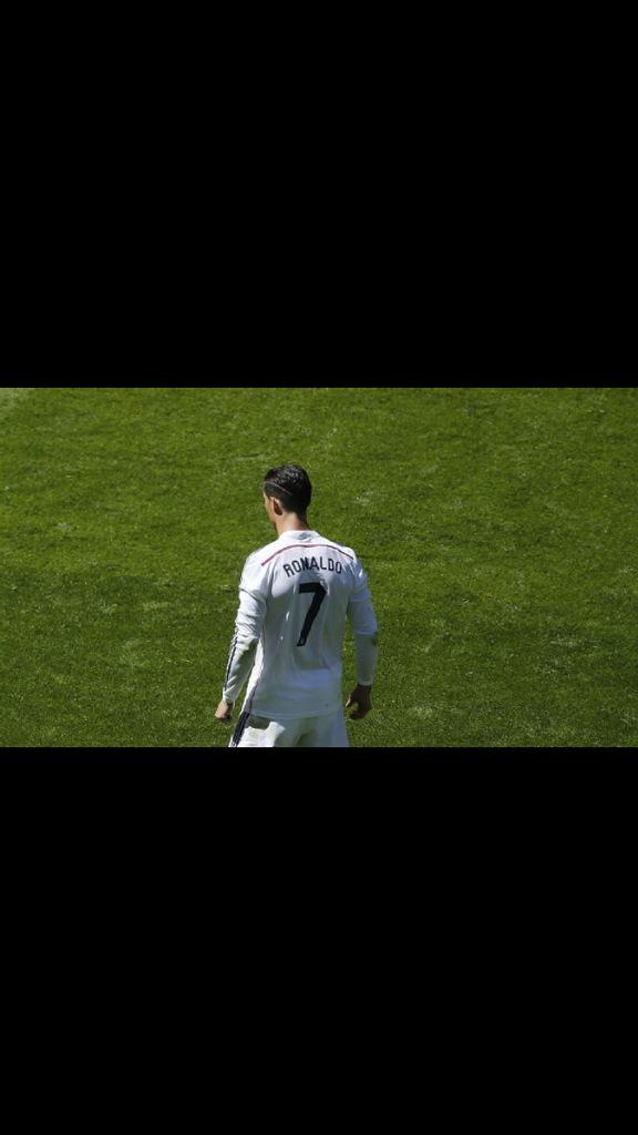 PurelyFootball's tweet photo. Ronaldo got expelled from school for throwing a chair at a teacher who mocked his family's financial status. http://t.co/qaK4q81qBc