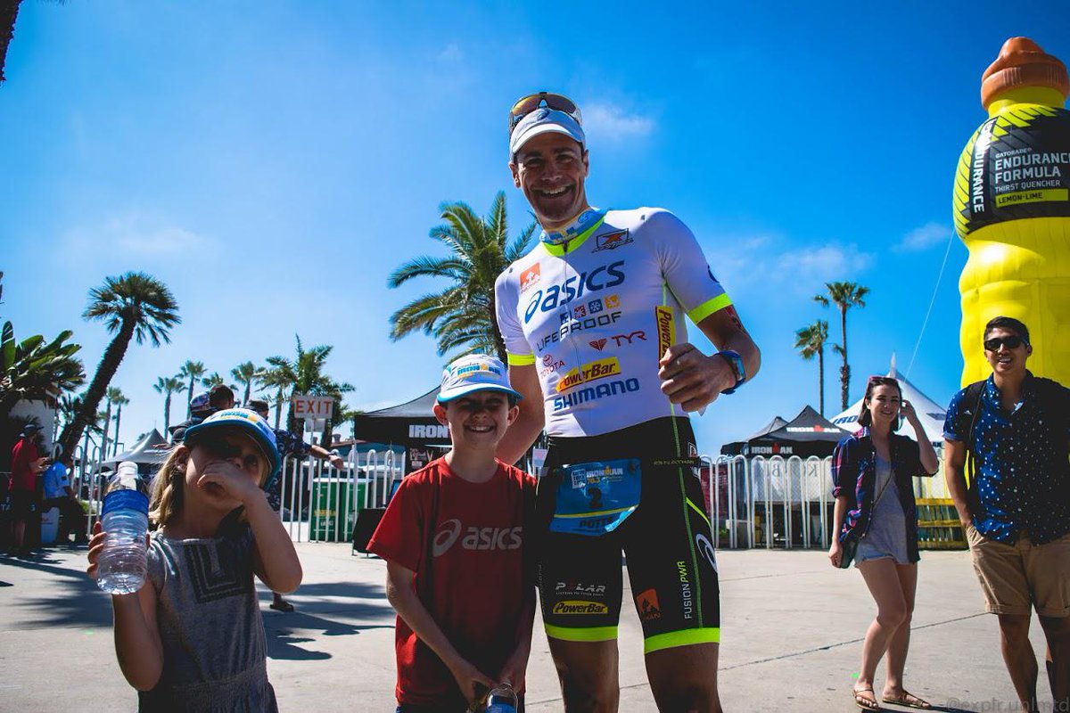 RudyProjectNA's tweet image. Great shot of @Andy_Potts and his kids from Oceanside! #IM703Cali #RudyRocks #AndyPotts